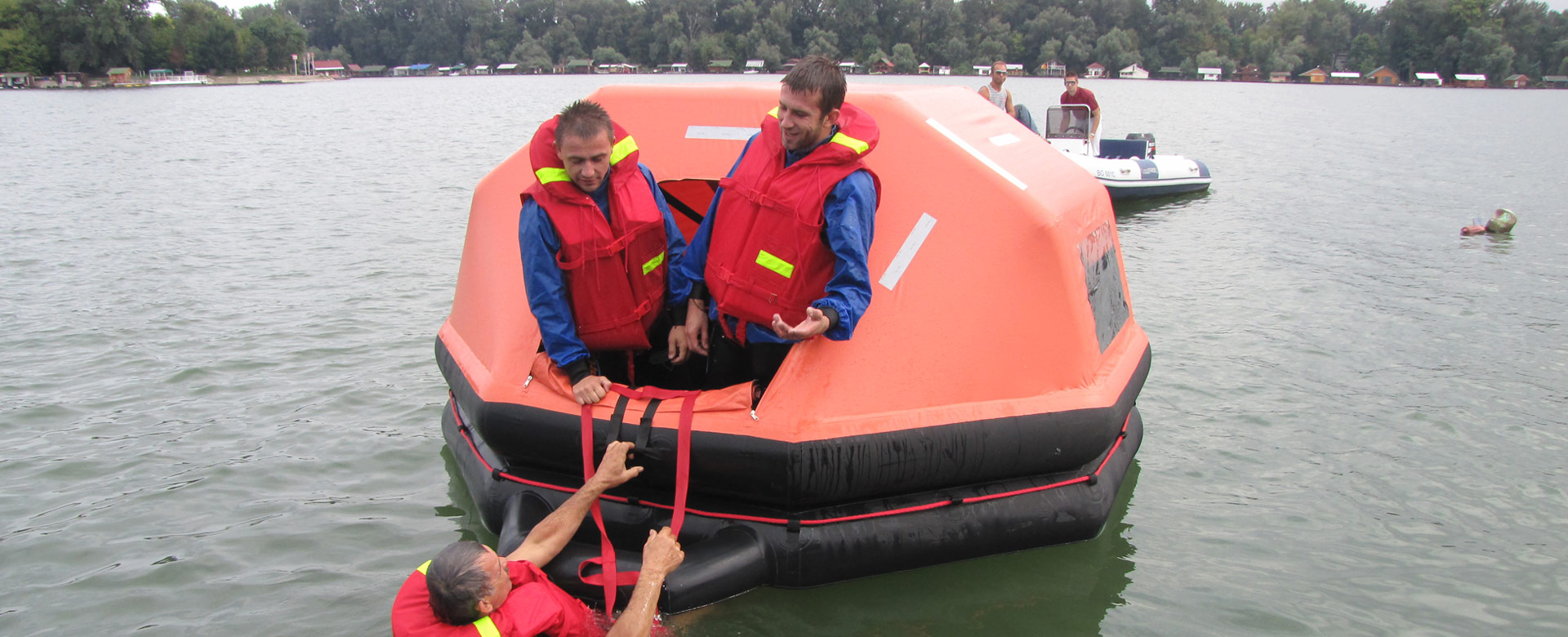 life-vest-advance-boat